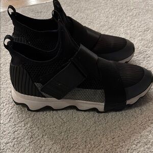 Sorrel kinetic alpine tundra grey sport sneakers